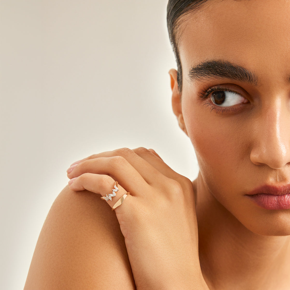 Crystal Sky Tırnak Yüzüğü